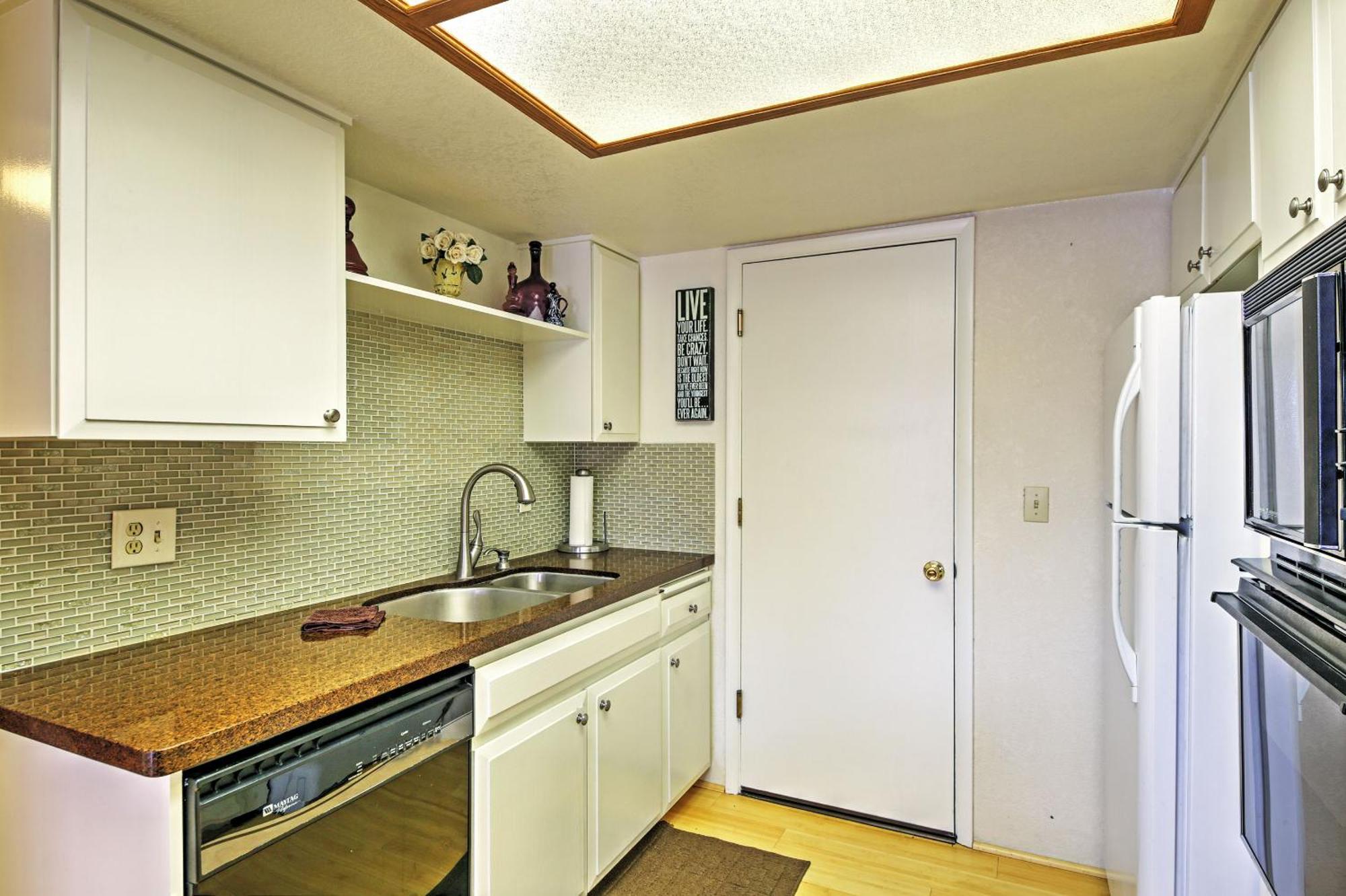 Lake Havasu Condo With Pool Less Than 1 Mi To London Bridge! Лейк-Хавасу-Сити Экстерьер фото